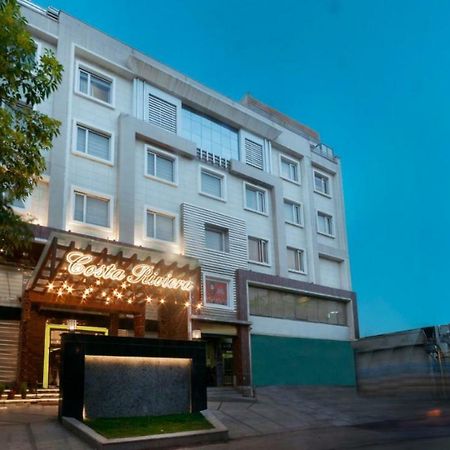 Costa Riviera Hotel Varanasi Esterno foto