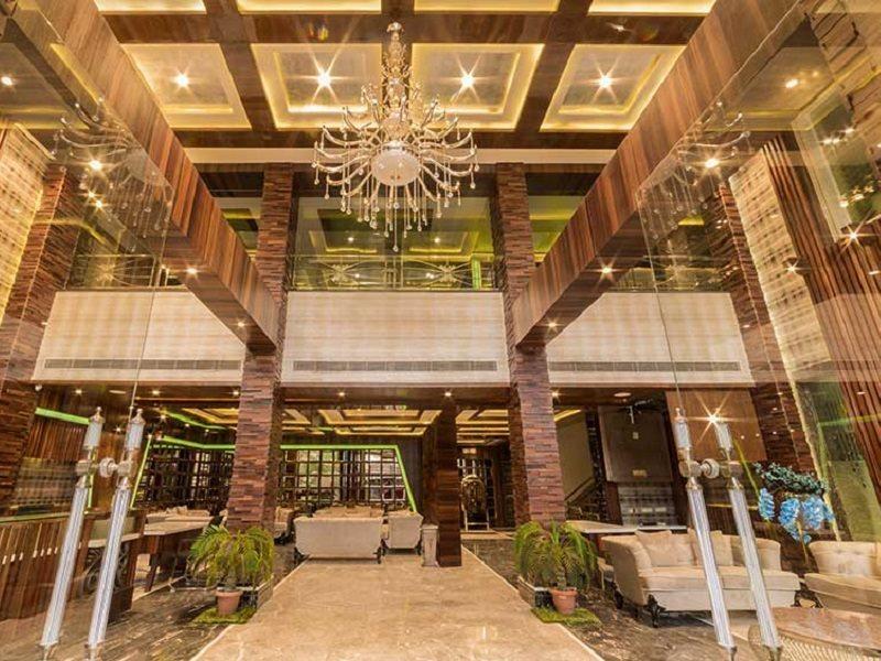 Costa Riviera Hotel Varanasi Esterno foto