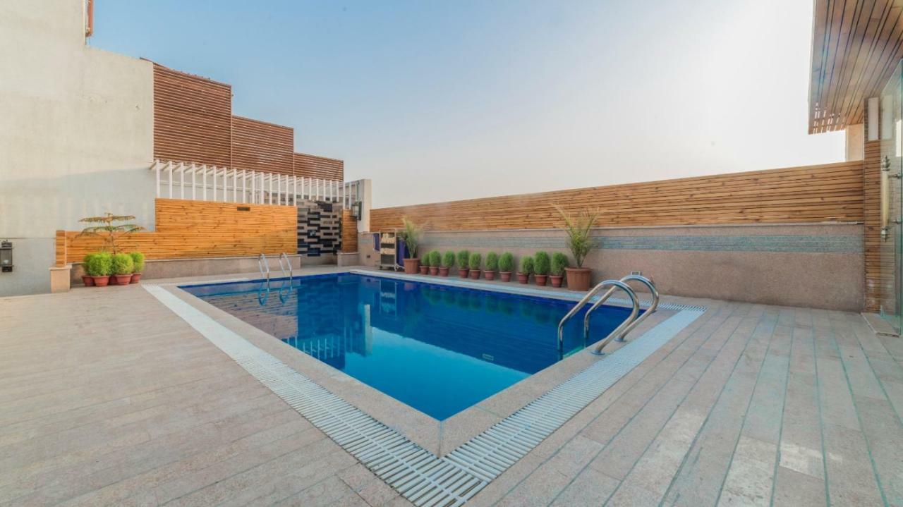 Costa Riviera Hotel Varanasi Esterno foto